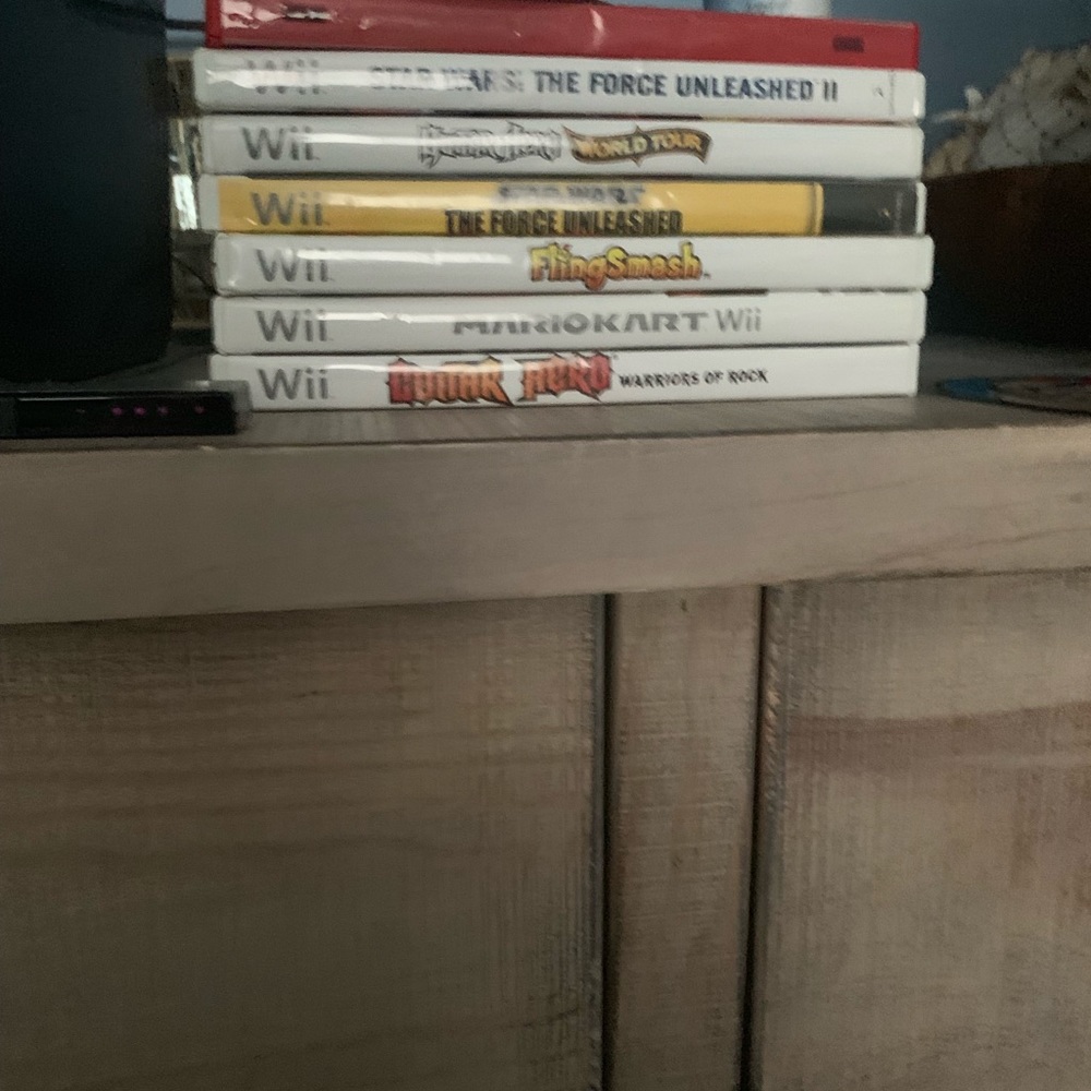 Nintendo Wii Console - Picture 6 of 8